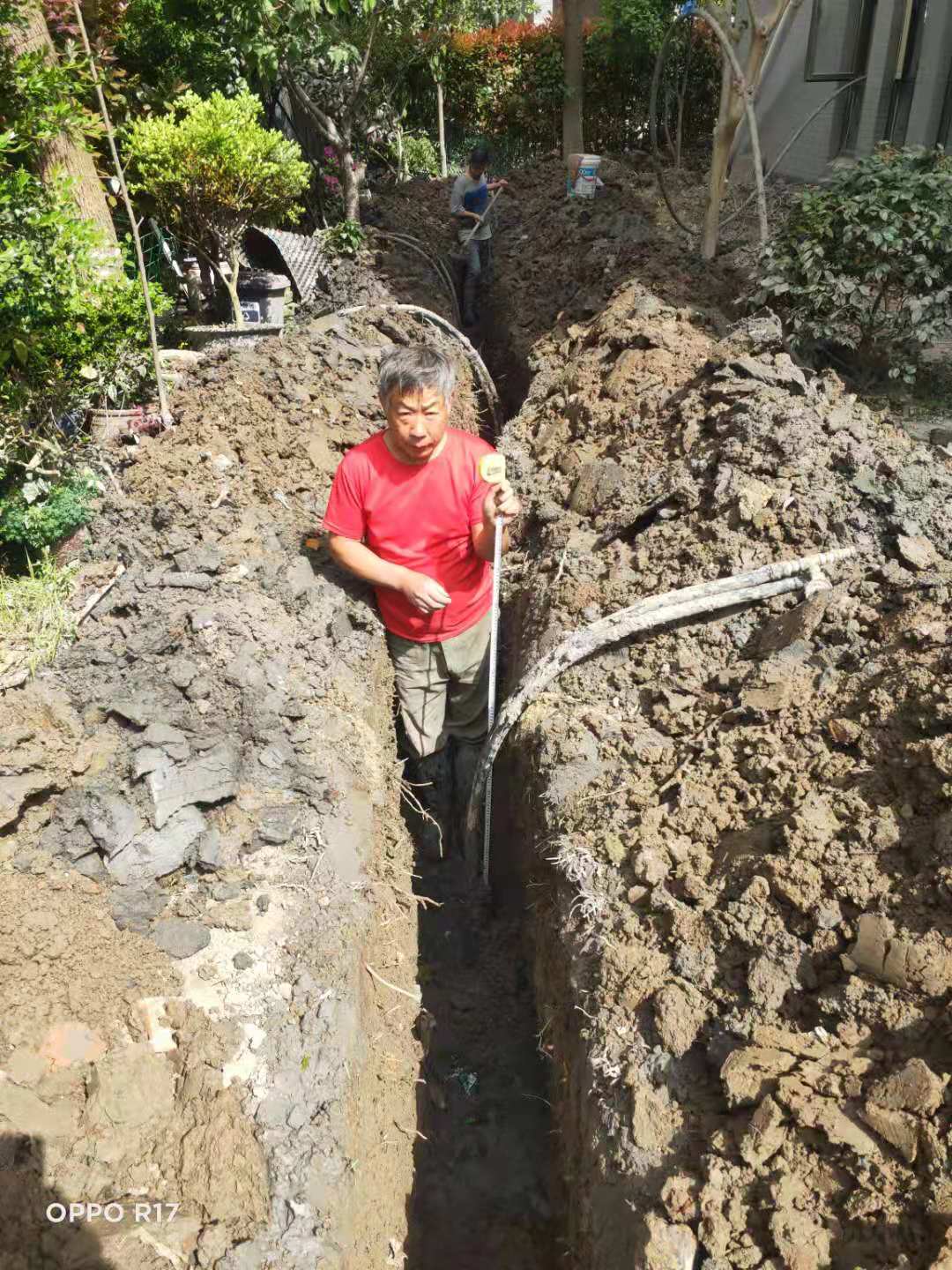 上海别墅地源热泵水平管开挖