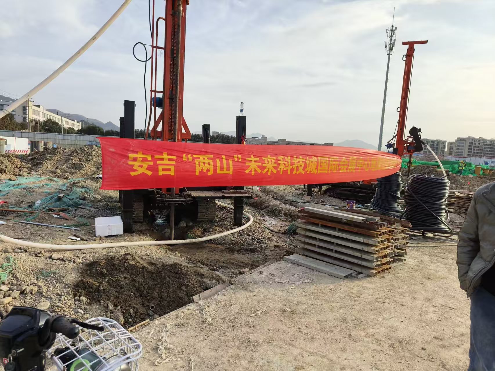 安吉会展中心开工.jpg